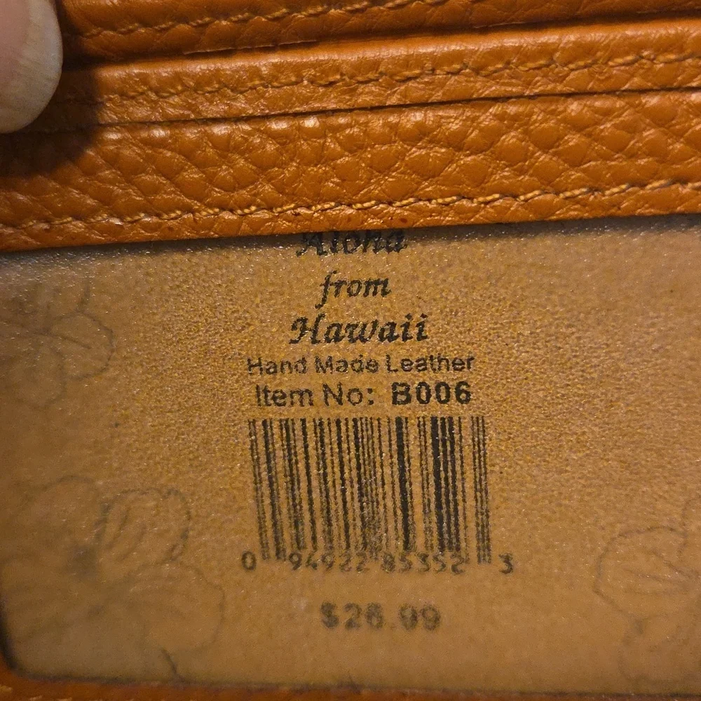 Hawaii Brown Leather Wallet with Turtle Design